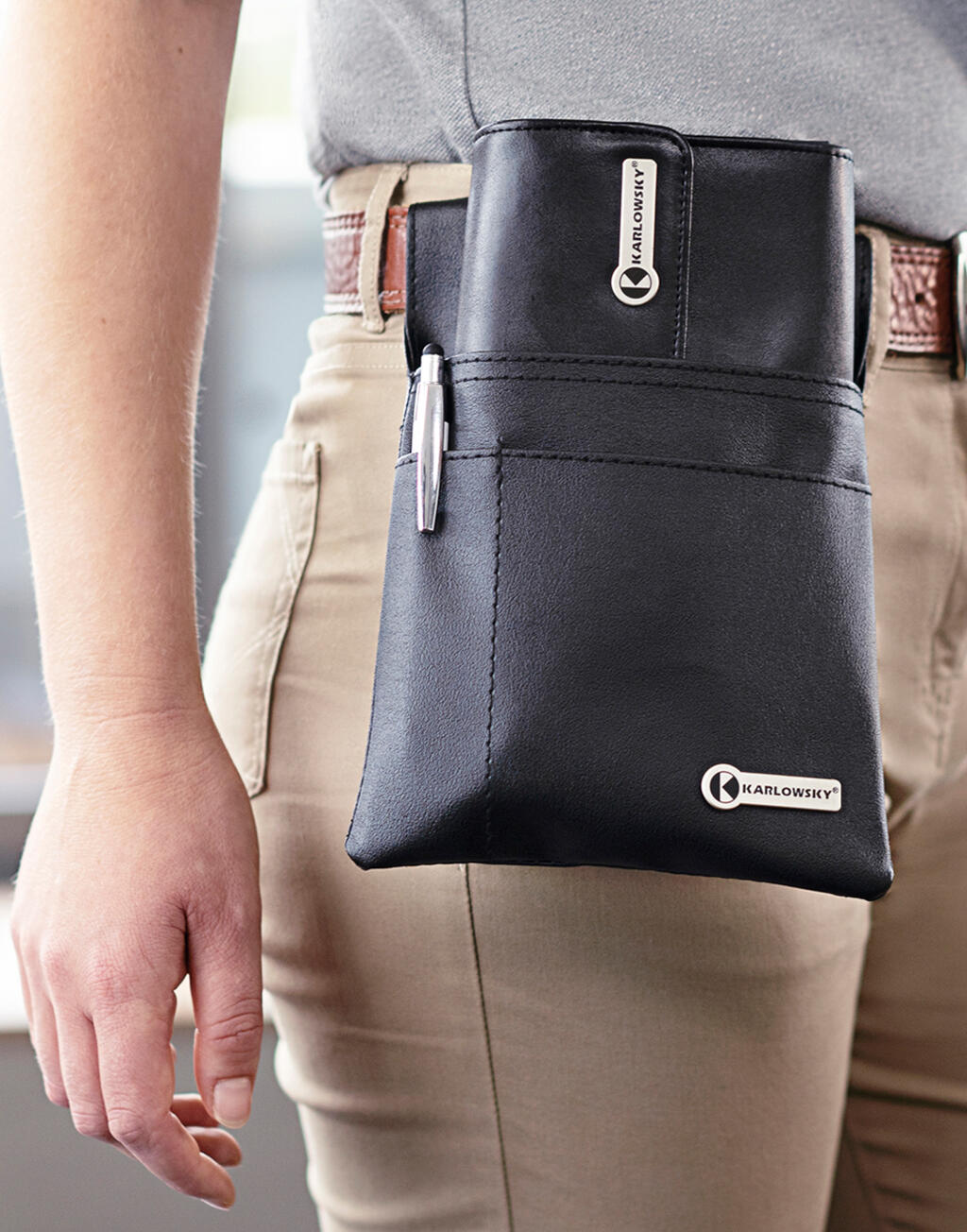 Waiter's Holster with Belt Pull-Through - Image 2