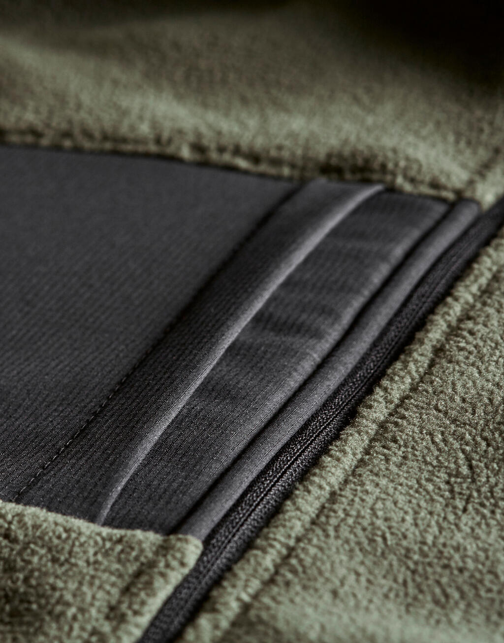 Mountain Fleece - Image 3