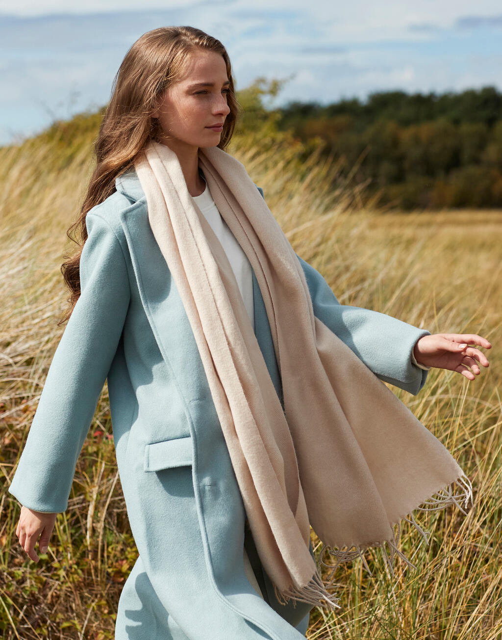 Classic Woven Scarf - Image 2